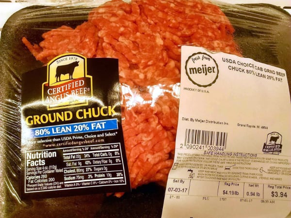 A package of ground chuck 80% lean 20% fat.