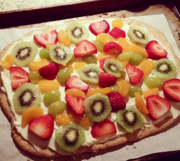 Pizza anyone? A deicious looking fruit pizza with the best topping in the world - Cotton Candy grapes. Photo courtesy of Instagram user, jessica_alex