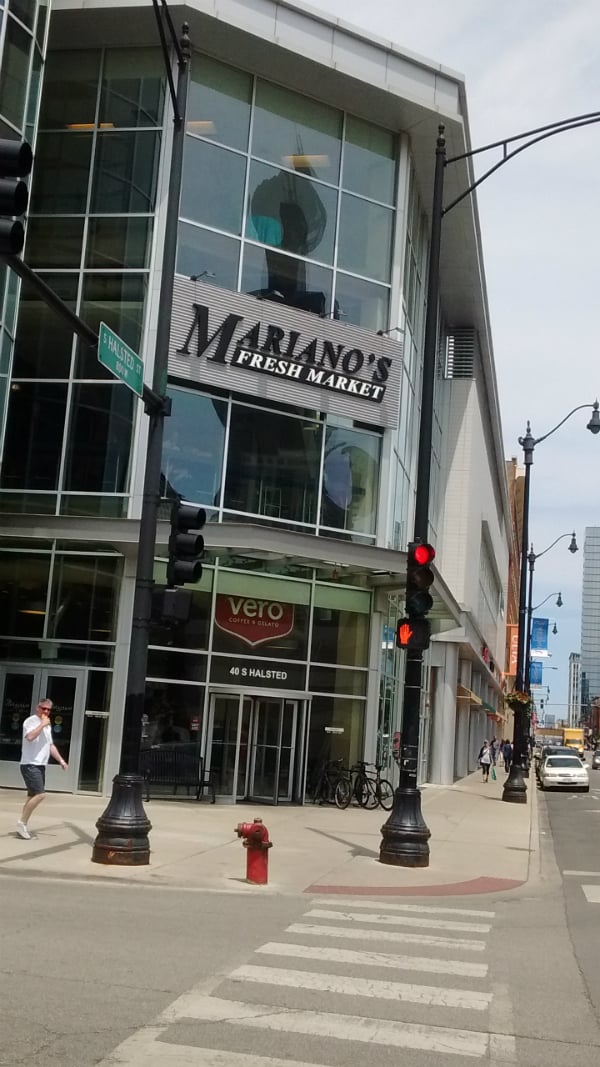 The front of the Mariano's  nearest to Chicago Union Station. There is also a Whole Foods right down the street.