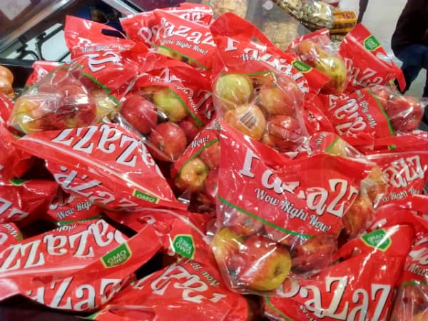 Bags of Pazazz apples