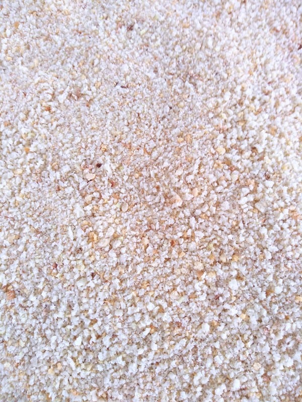 What traditional bread crumbs look like