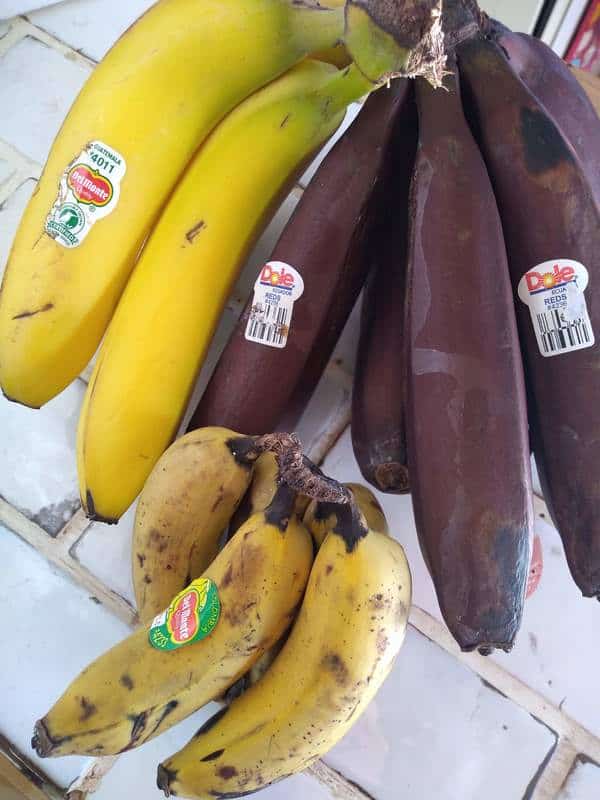 Cavendish, red, and Manzano bananas