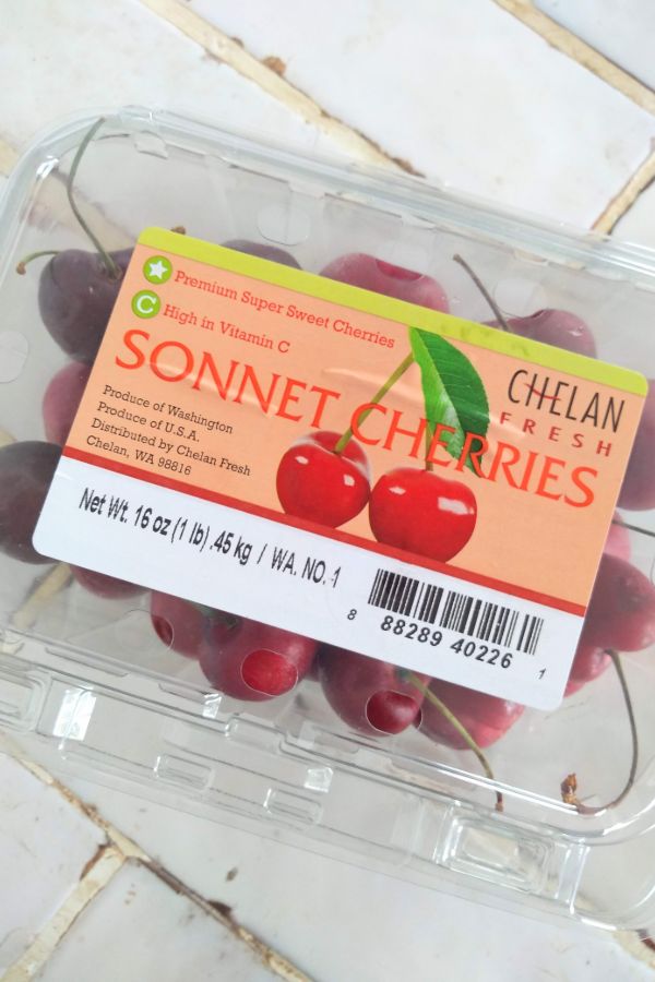 A clamshell package of Sonnet Cherries from Chelan Fresh