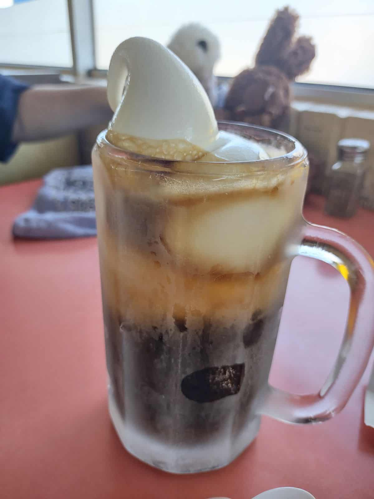 A Frostop Root Beer float at a restaurant in Baton Rouge.